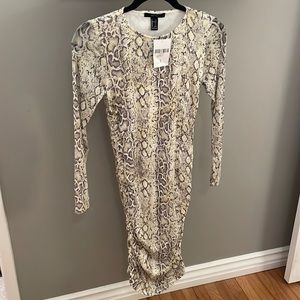 Snakeskin mesh sleeve bodycon dress